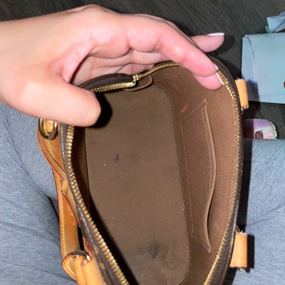 Louis Vuitton Alma - Picture 6 of 7